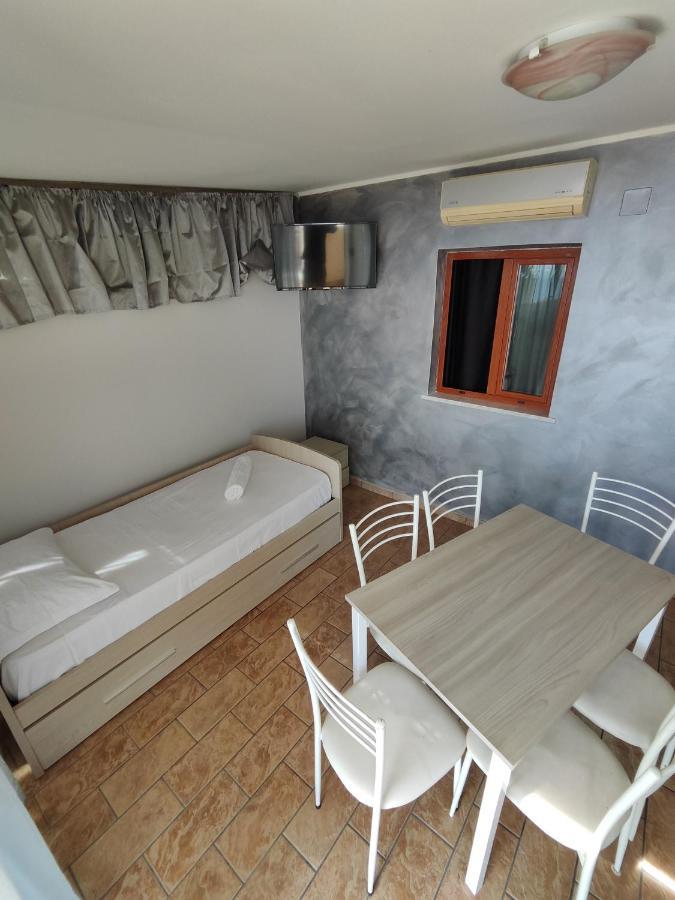 Sicily Travel Apartment'S 4 Giardini Naxos Eksteriør billede
