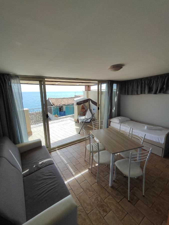 Sicily Travel Apartment'S 4 Giardini Naxos Eksteriør billede